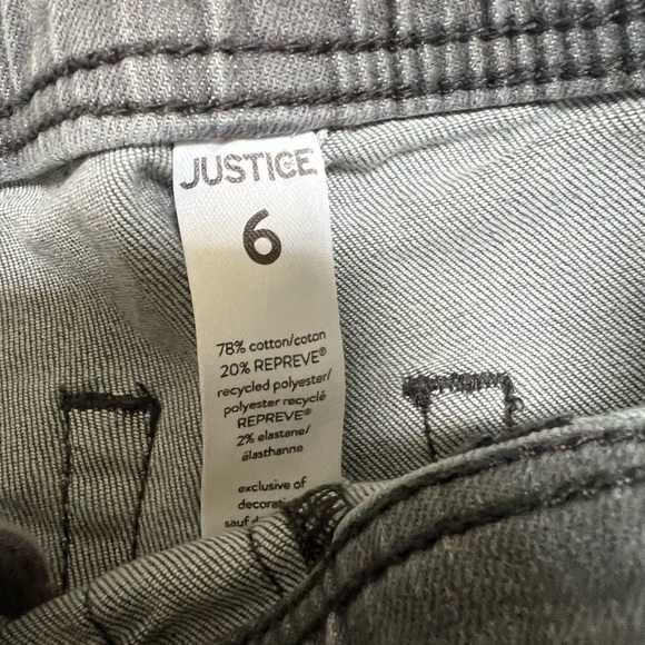 Girl’s Size Small 6 Cloths Bundle Jeans, Nike Shirt, Vest - Picture 7 of 10